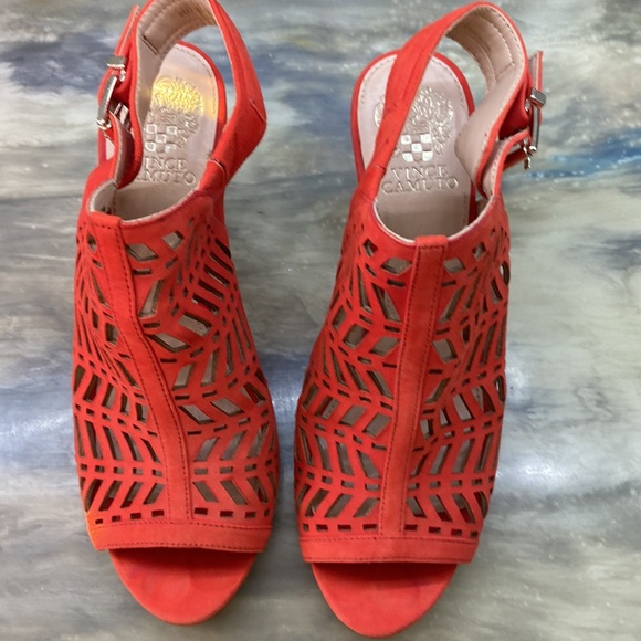 Vince Camuto size 9M/39 high heel leather cut out shoes color is red orange - Picture 6 of 11